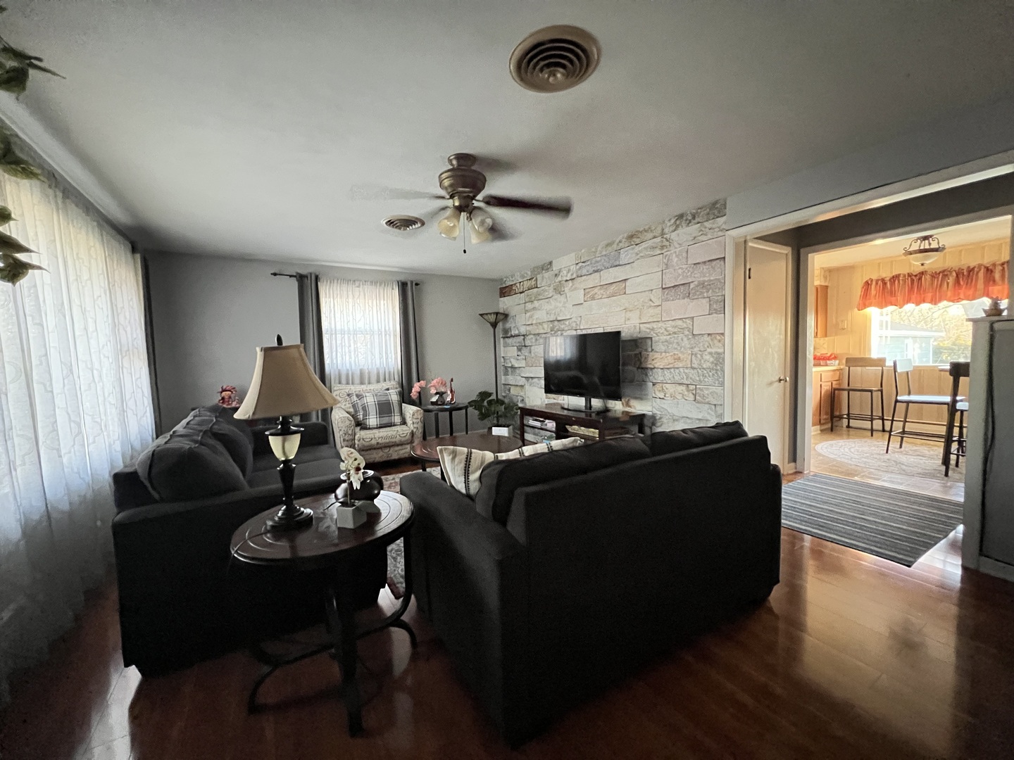 2305 W Grove Avenue, Waukegan, IL 60085