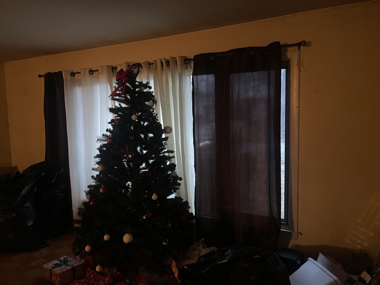 705 W Fitzhenry Court, Glenwood, IL 60425