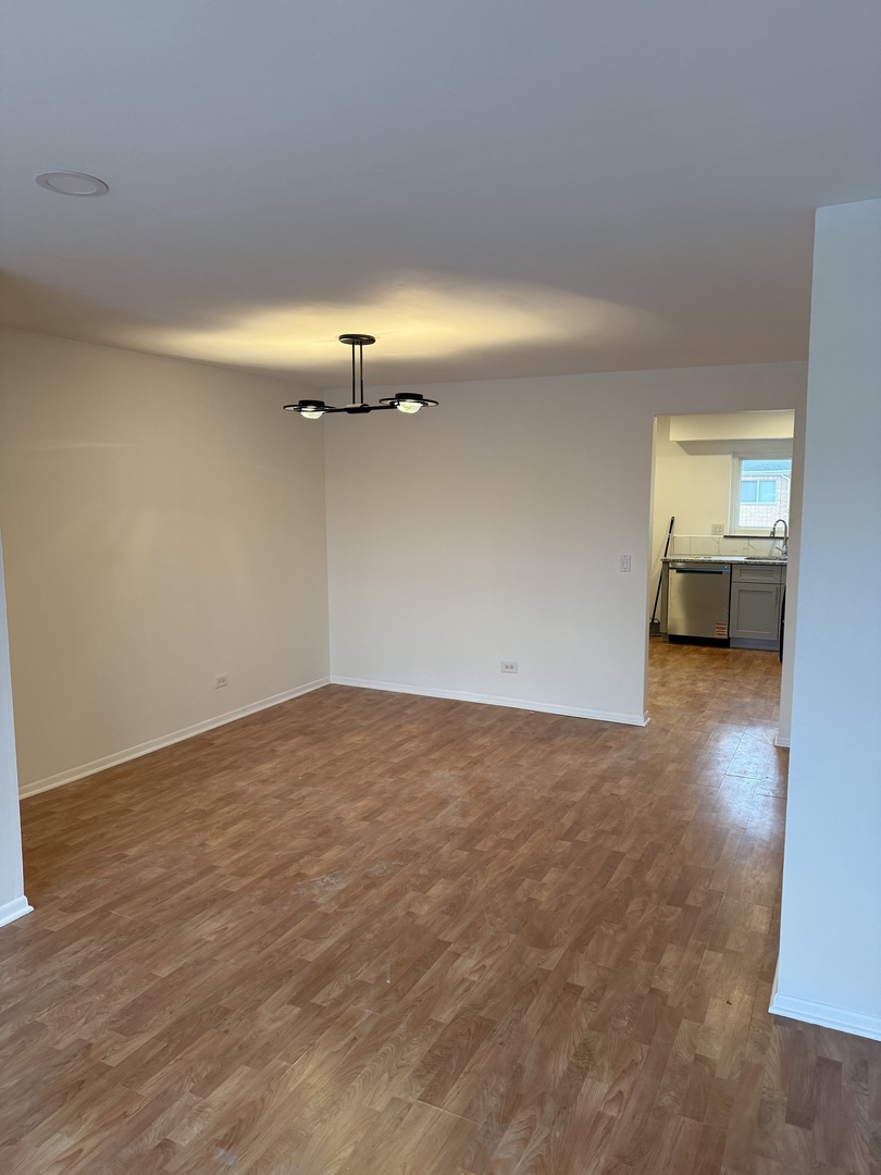 4208 Central Road #4F, Glenview, IL 60025