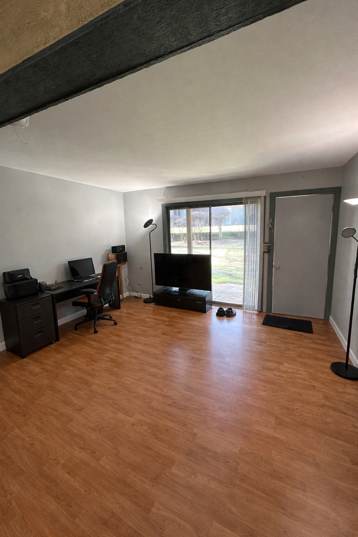 63 Aspen Colony #8, Fox Lake, IL 60020