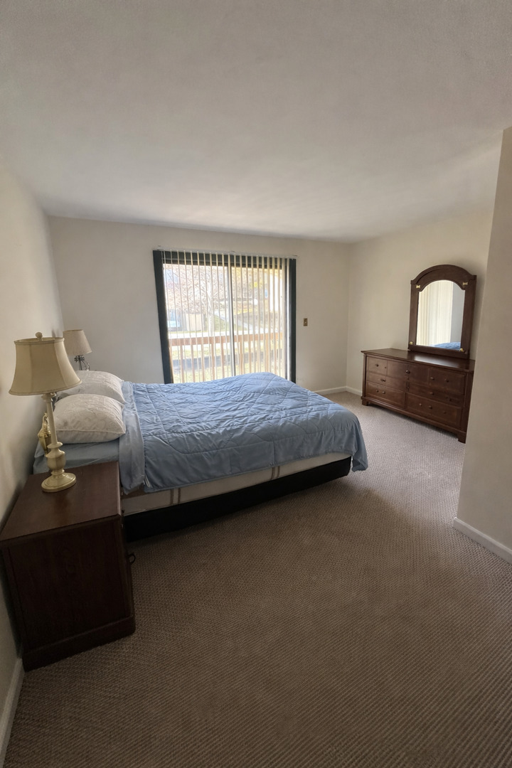 63 Aspen Colony #8, Fox Lake, IL 60020