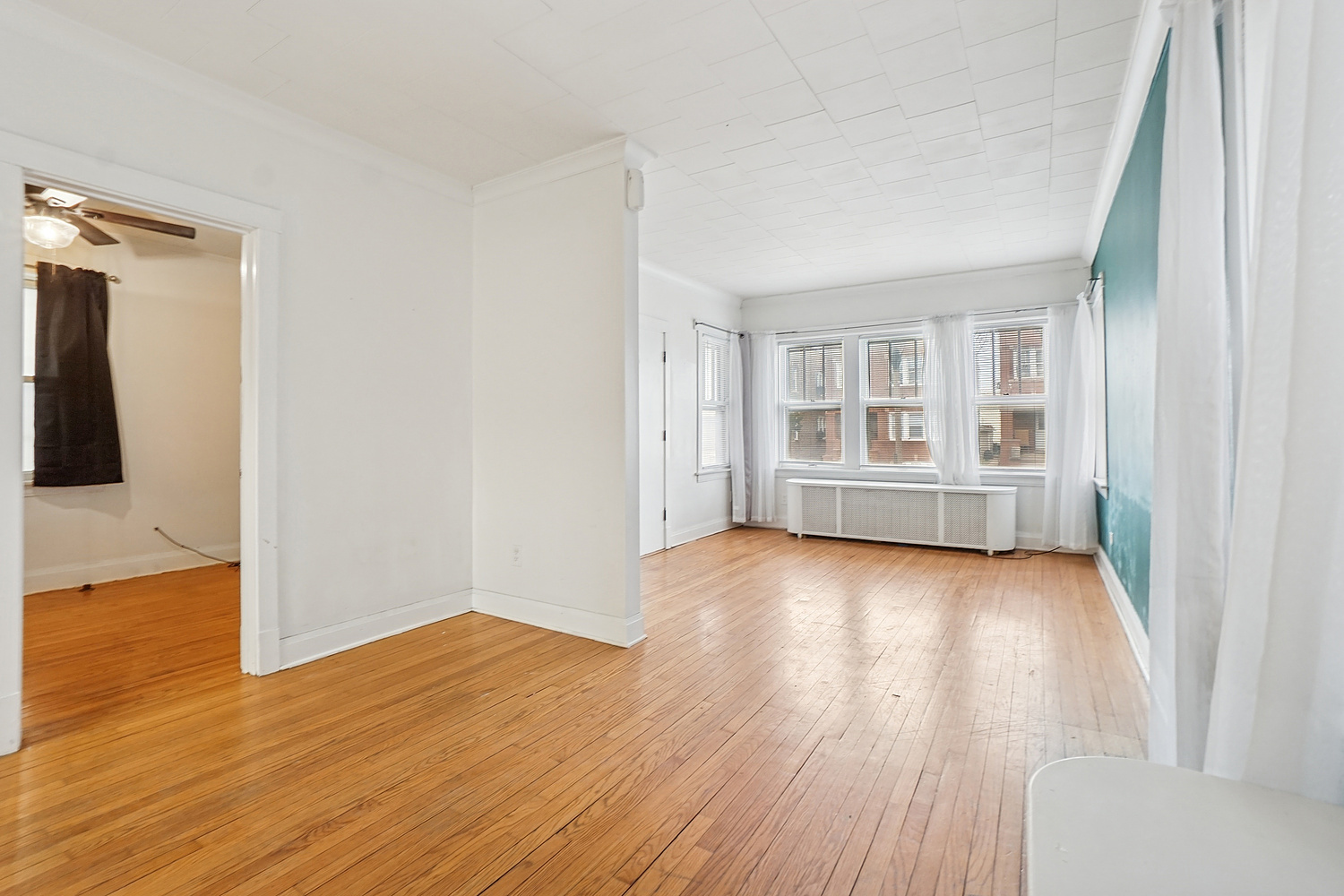 1832 Elmwood Avenue, Berwyn, IL 60402