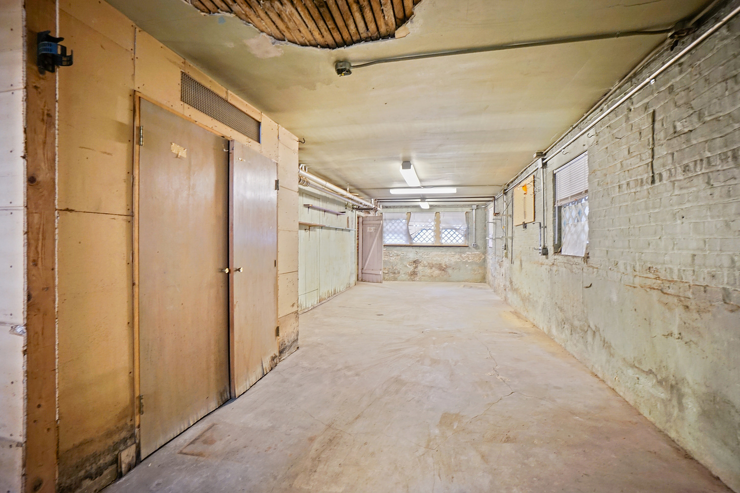 1832 Elmwood Avenue, Berwyn, IL 60402