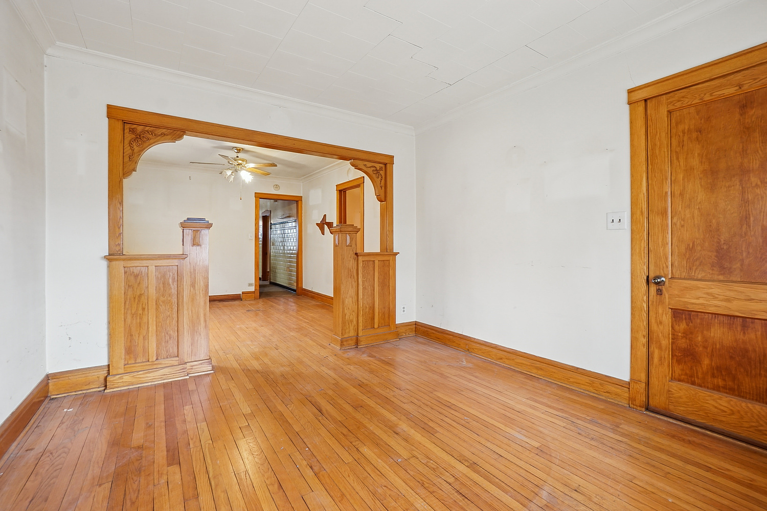 1832 Elmwood Avenue, Berwyn, IL 60402