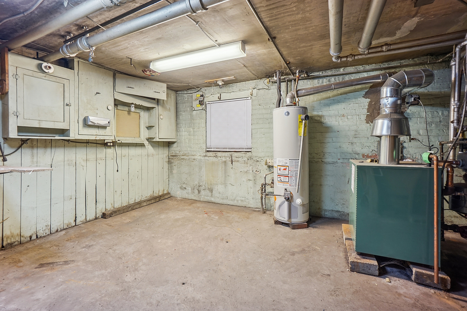 1832 Elmwood Avenue, Berwyn, IL 60402