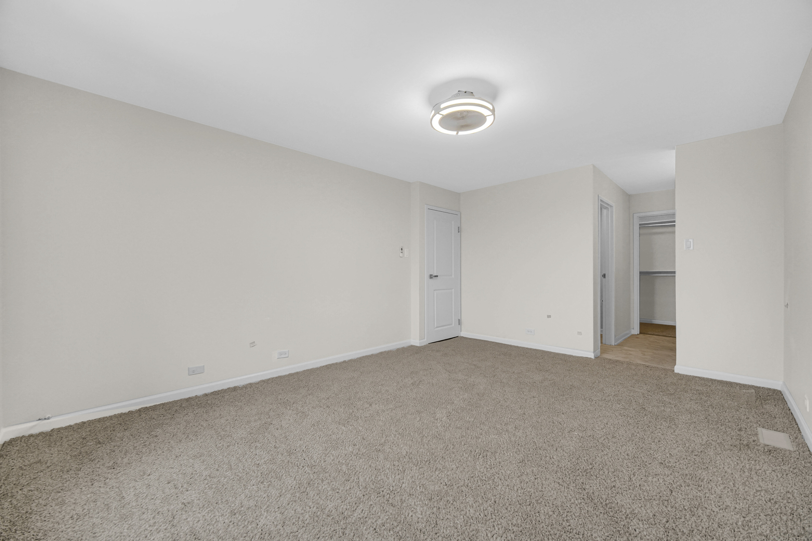 900 W Sunset Drive #405, Glenwood, IL 60425