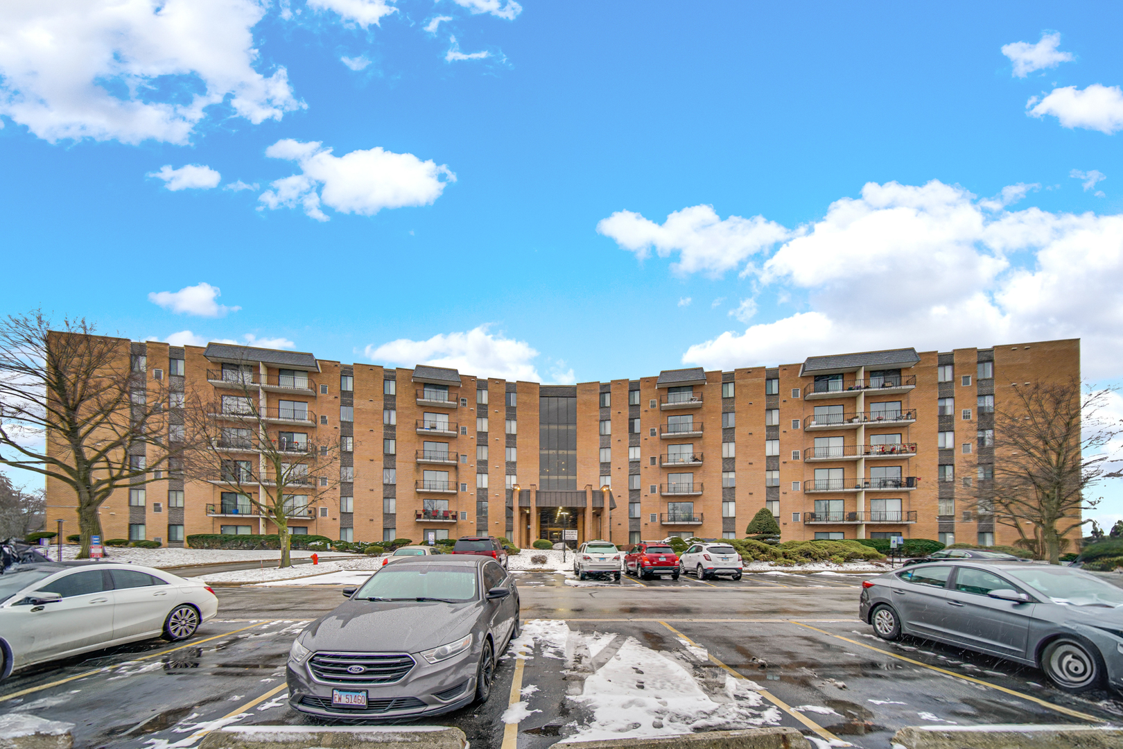 900 W Sunset Drive #405, Glenwood, IL 60425
