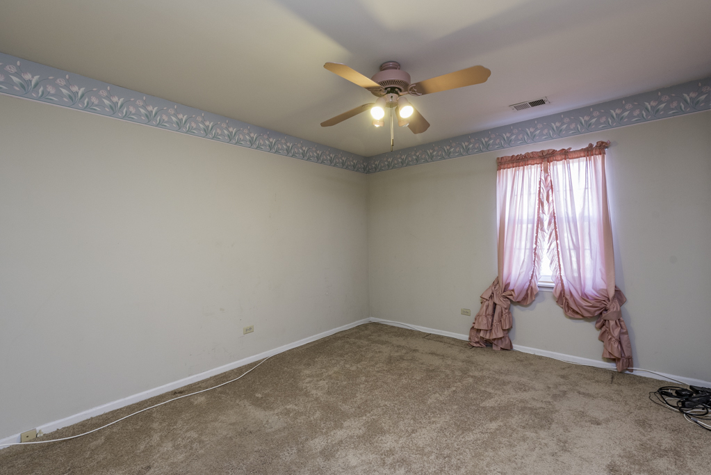 1834 Arbor Court, Gurnee, IL 60031