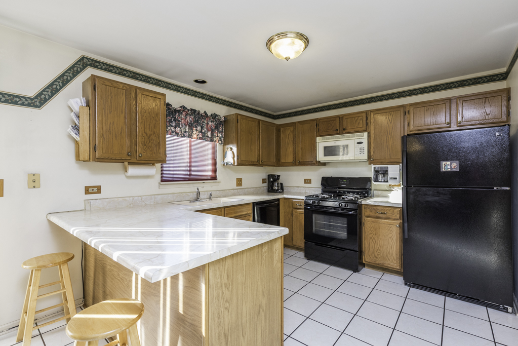 1834 Arbor Court, Gurnee, IL 60031