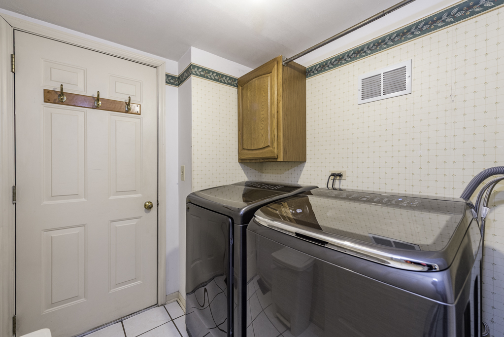 1834 Arbor Court, Gurnee, IL 60031