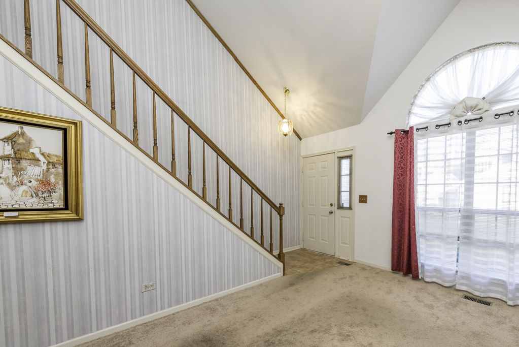 1834 Arbor Court, Gurnee, IL 60031