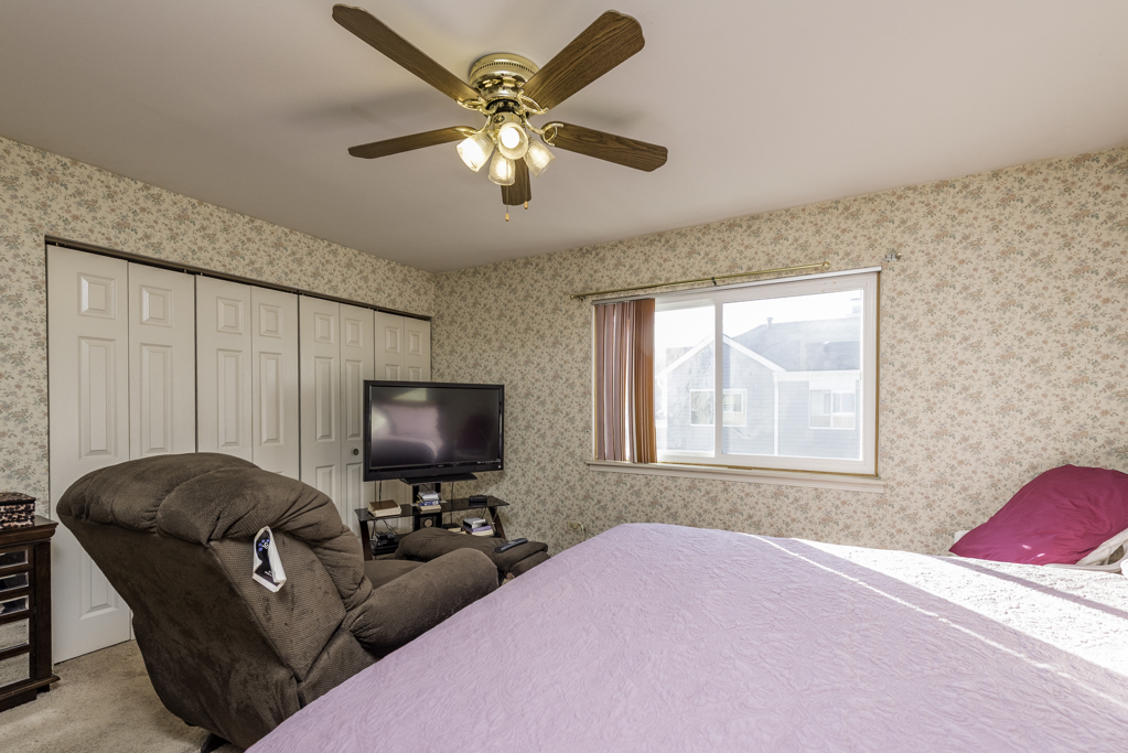 1834 Arbor Court, Gurnee, IL 60031