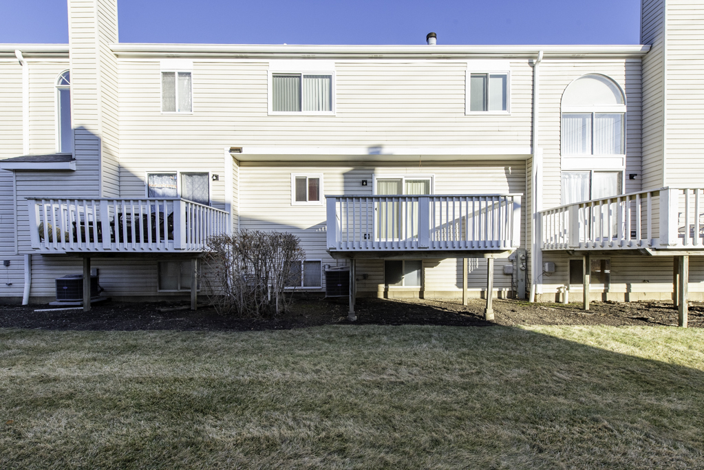 1834 Arbor Court, Gurnee, IL 60031