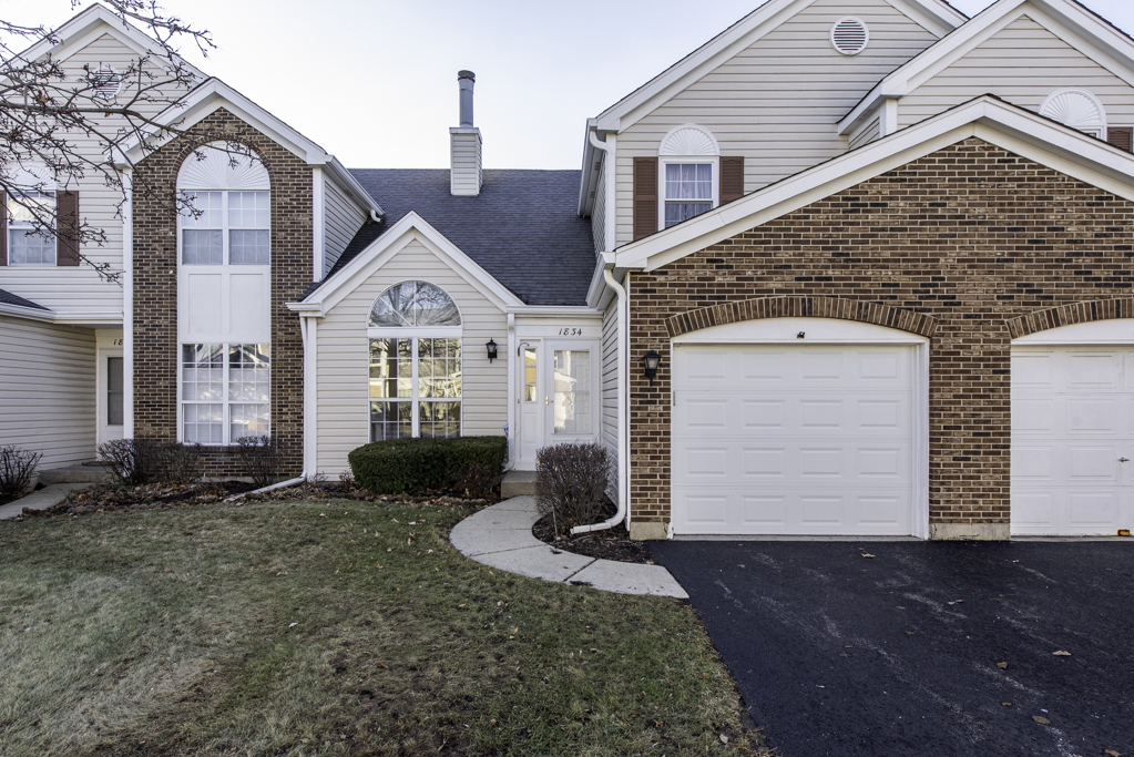 1834 Arbor Court, Gurnee, IL 60031