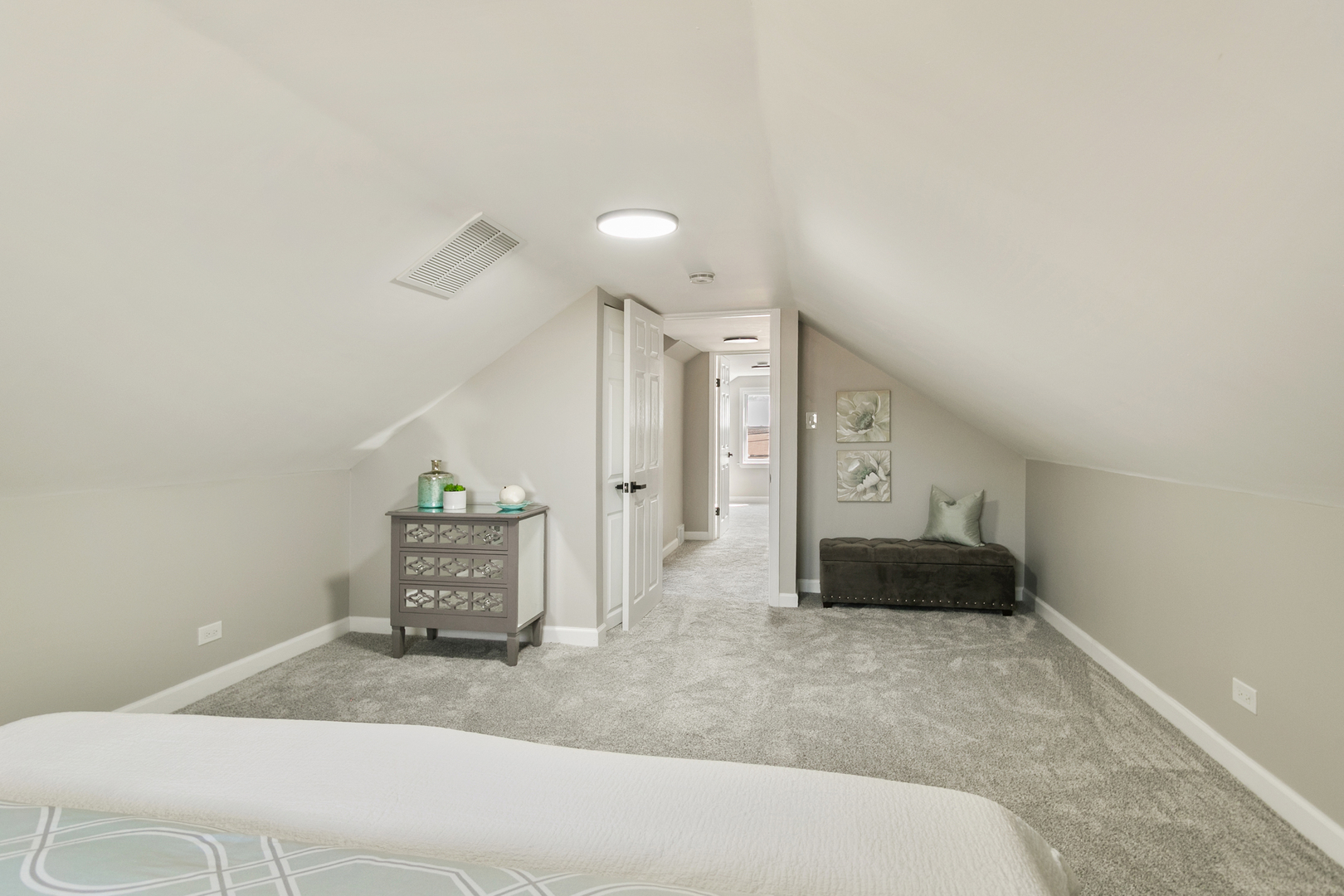 2263 S 14th Avenue, North Riverside, IL 60546