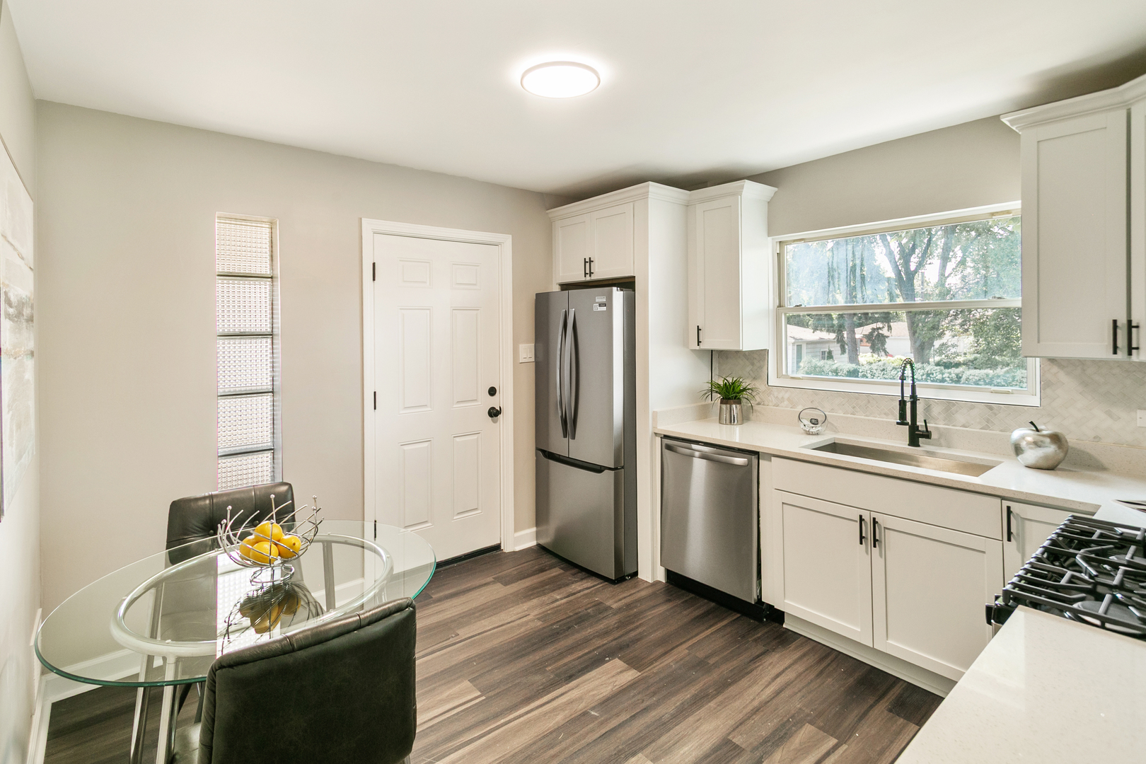 2263 S 14th Avenue, North Riverside, IL 60546