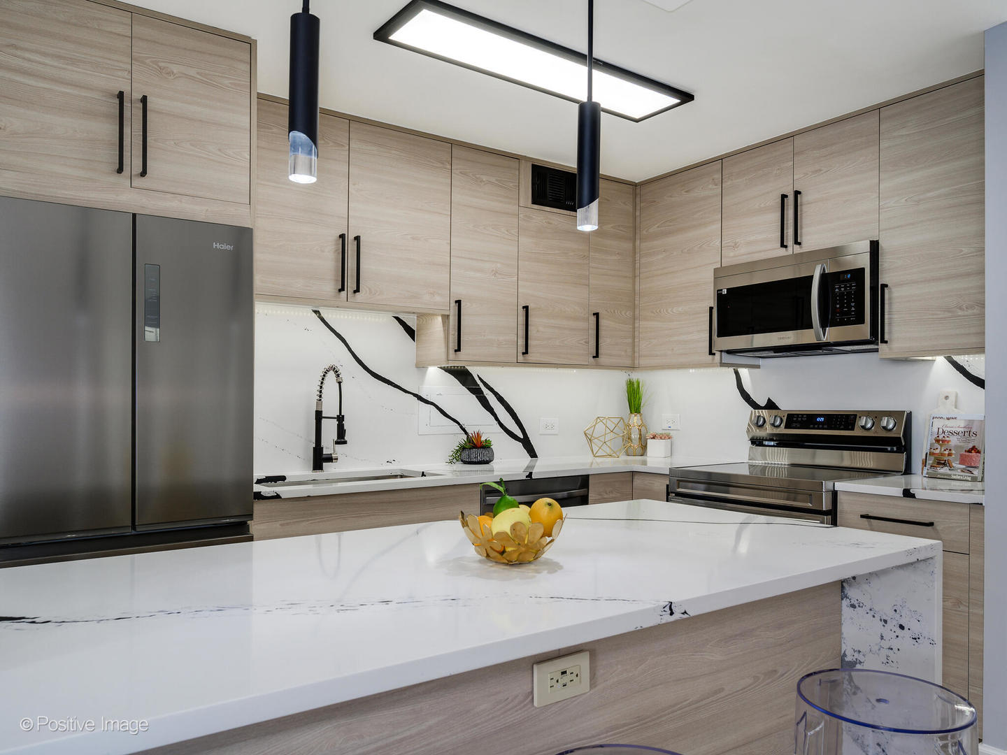 6157 N Sheridan Road #9J, Chicago, IL 60660