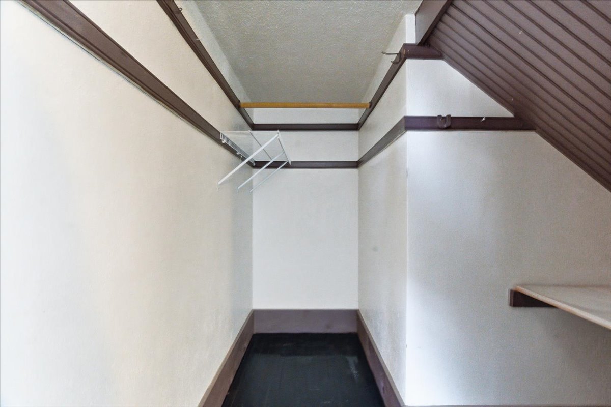 306 Oak Crest Street, Waukegan, IL 60085