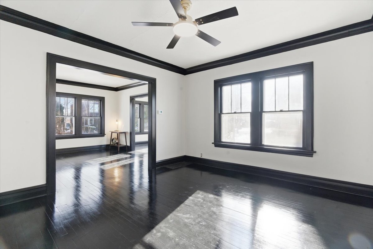 306 Oak Crest Street, Waukegan, IL 60085