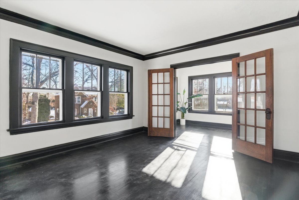 306 Oak Crest Street, Waukegan, IL 60085