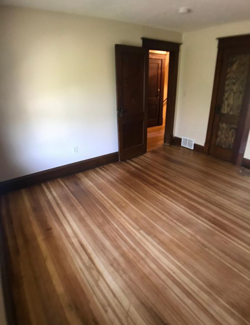 1110 S Main Street, Bloomington, IL 61701