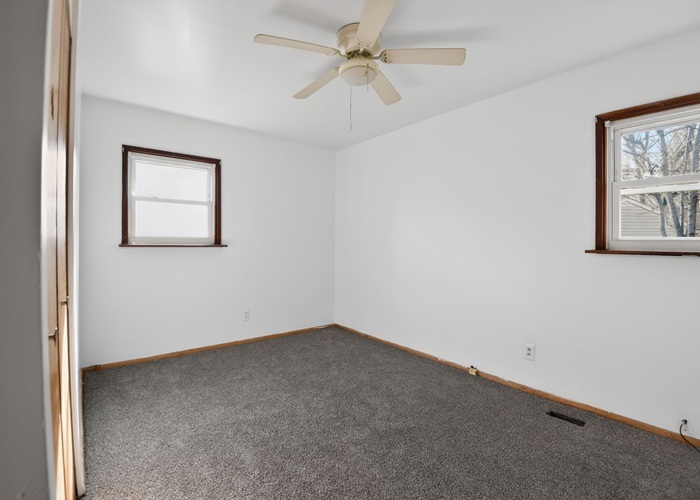 127 S Scottswood Drive, Urbana, IL 61802