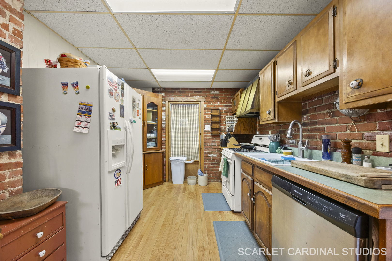 27 E Jackson Street, Villa Park, IL 60181