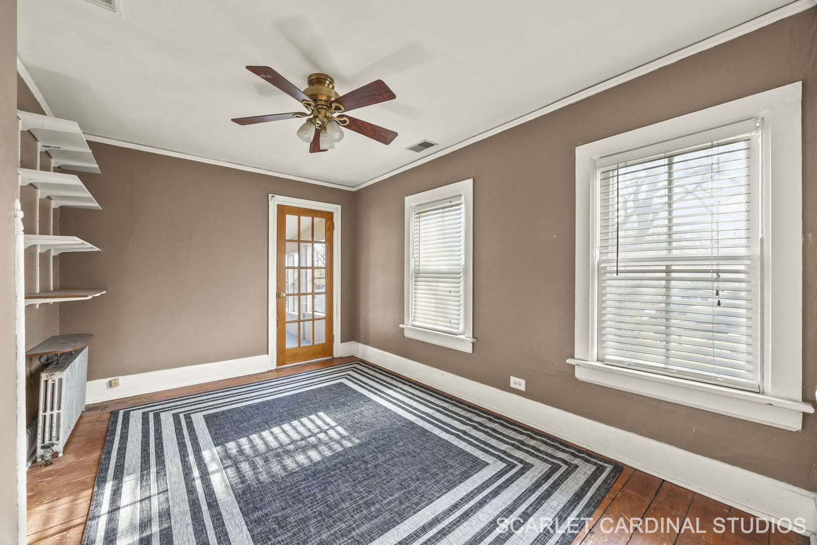 27 E Jackson Street, Villa Park, IL 60181