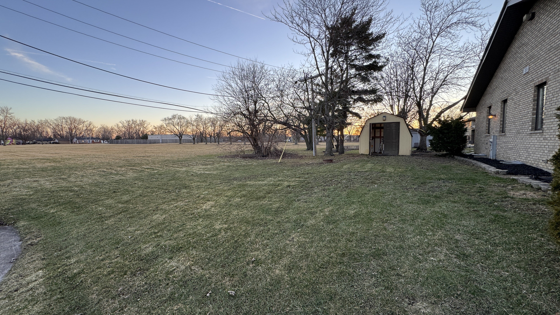 253 E 165TH Street, South Holland, IL 60473