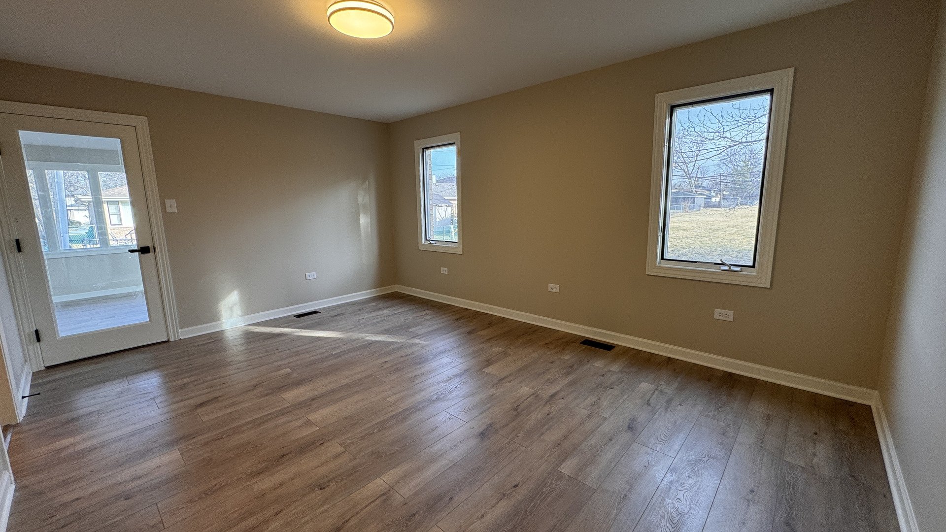 253 E 165TH Street, South Holland, IL 60473