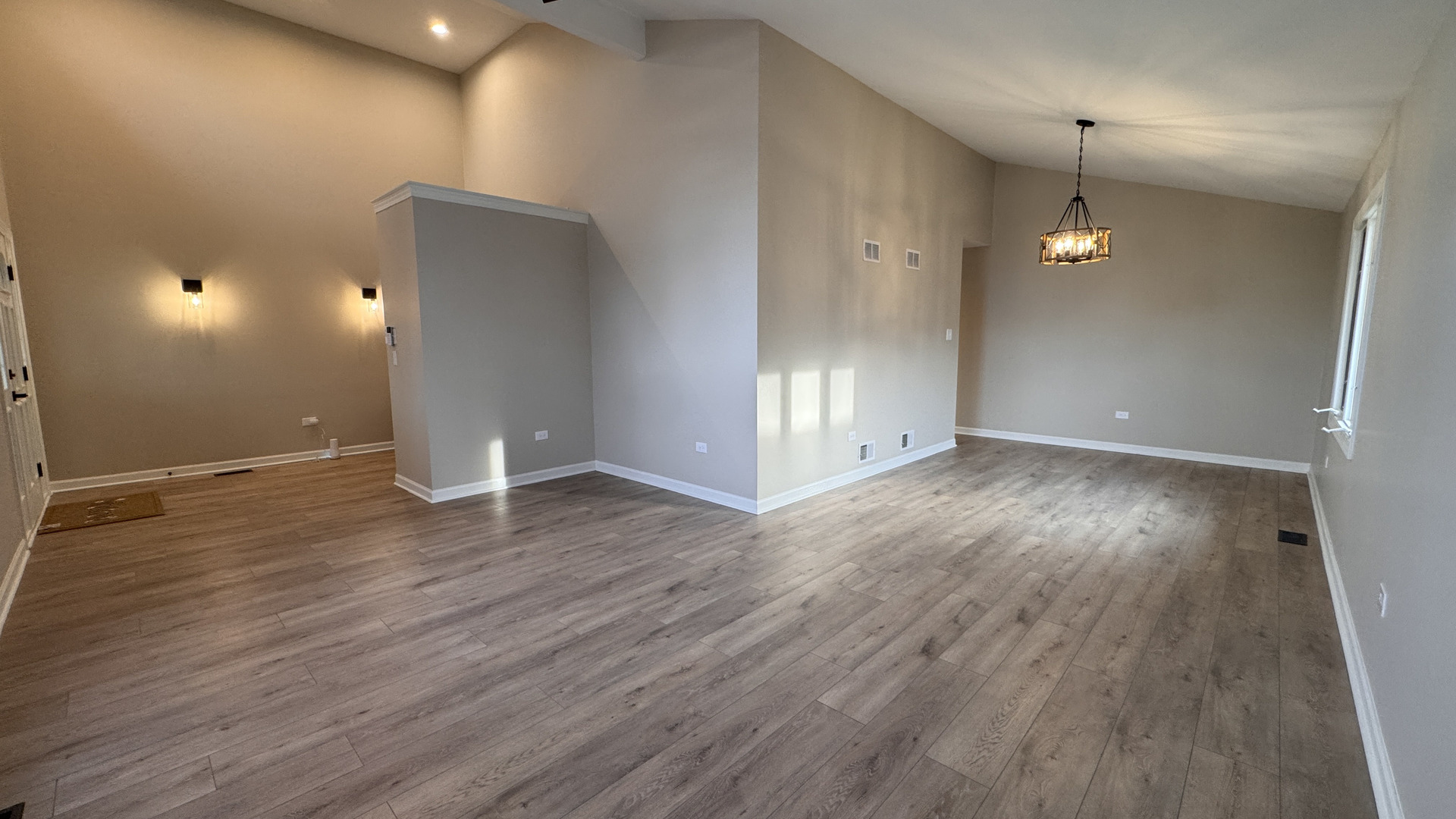 253 E 165TH Street, South Holland, IL 60473