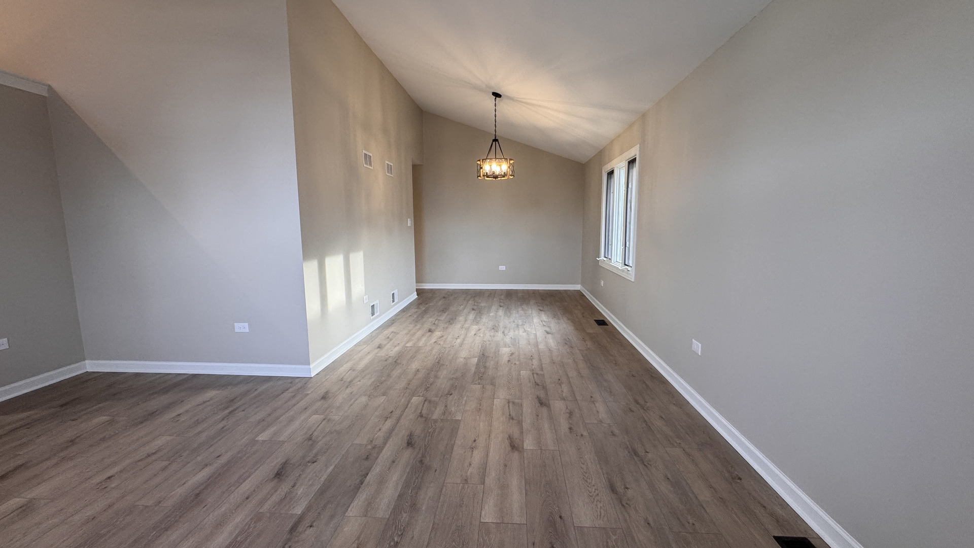 253 E 165TH Street, South Holland, IL 60473