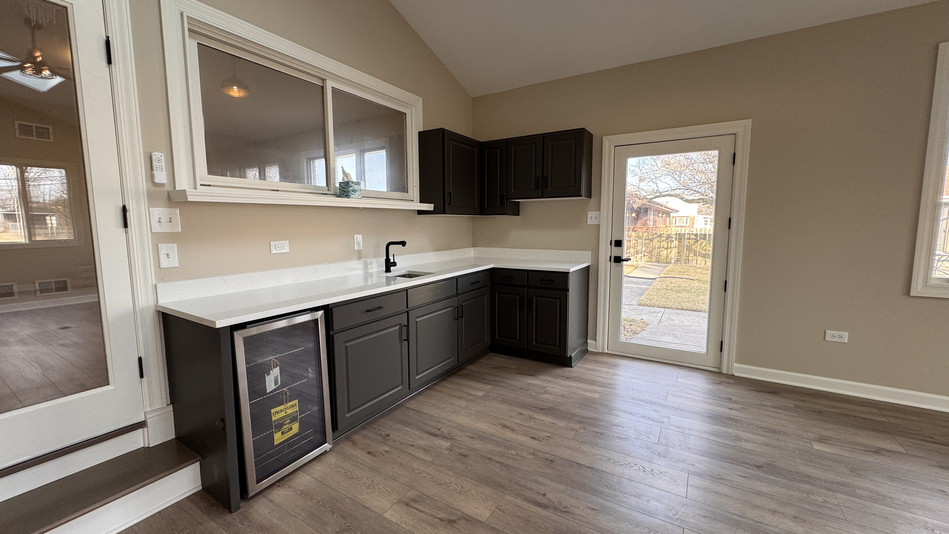 253 E 165TH Street, South Holland, IL 60473