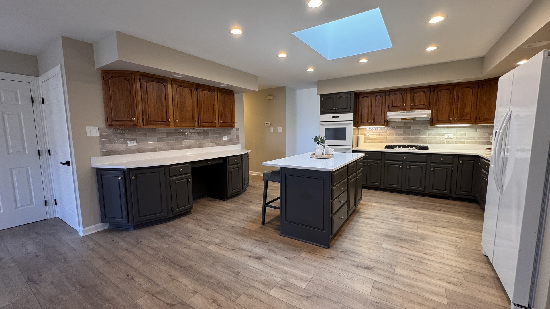 253 E 165TH Street, South Holland, IL 60473