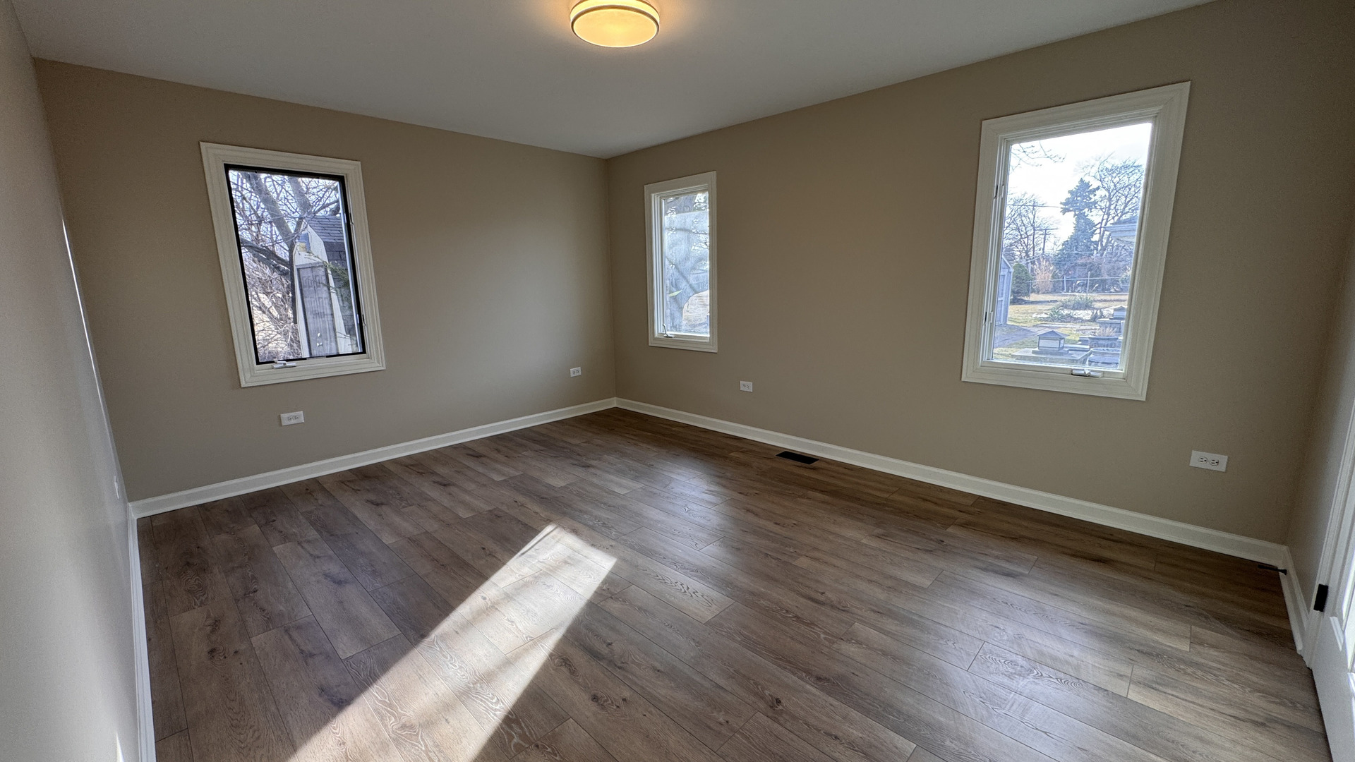 253 E 165TH Street, South Holland, IL 60473