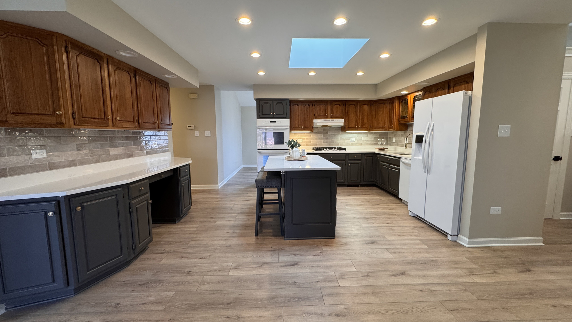 253 E 165TH Street, South Holland, IL 60473