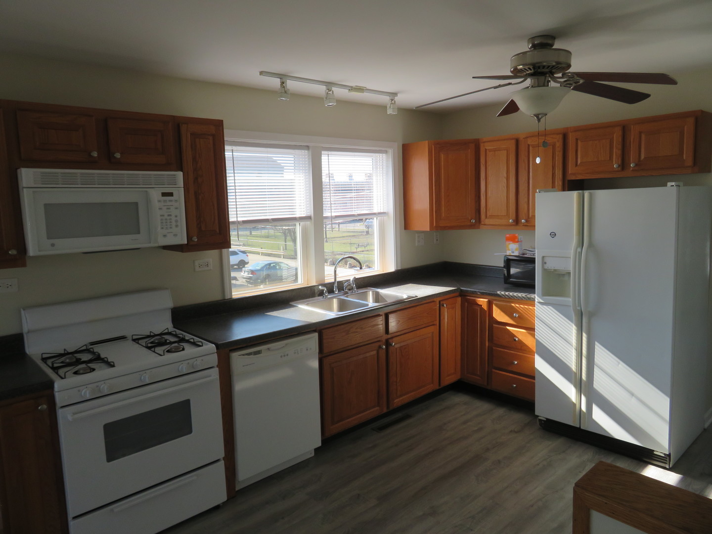 118 N 12th Avenue #2, Melrose Park, IL 60160