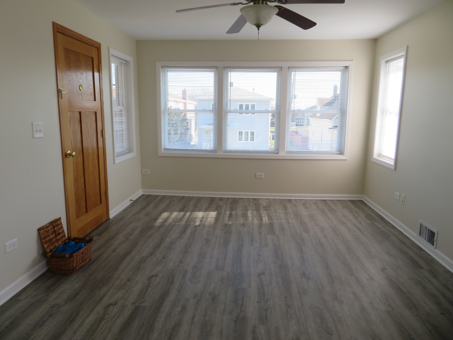 118 N 12th Avenue #2, Melrose Park, IL 60160