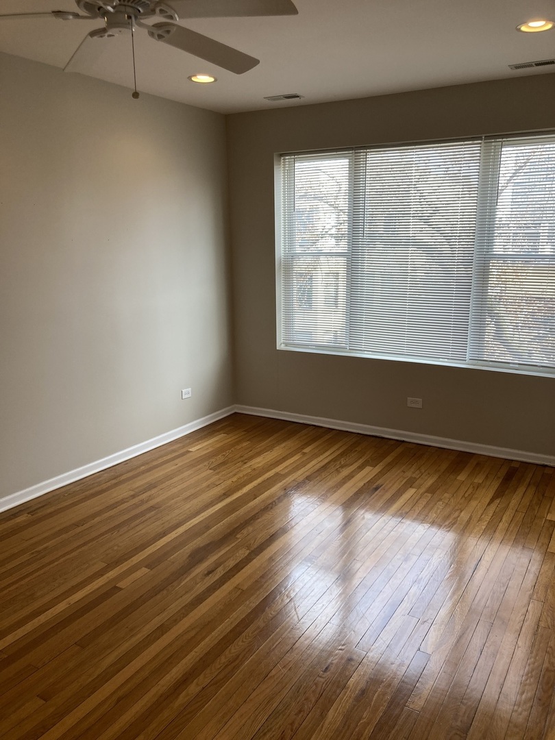 4042 S CALUMET Avenue #3S, Chicago, IL 60653