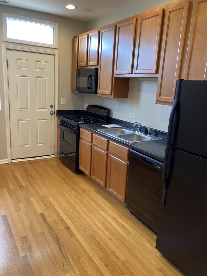 4042 S CALUMET Avenue #3S, Chicago, IL 60653