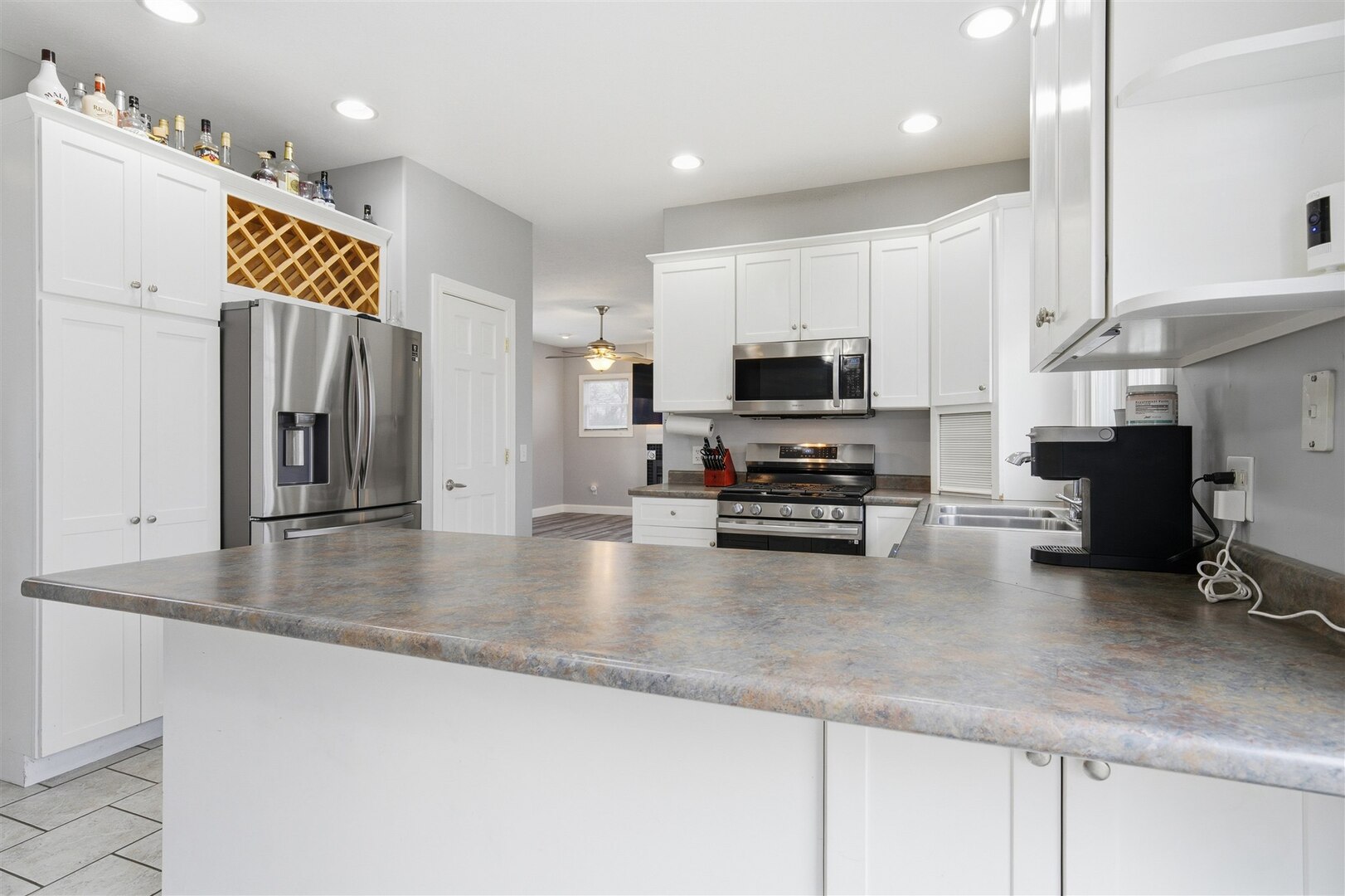 9821 Gabriel Drive, Bloomington, IL 61705