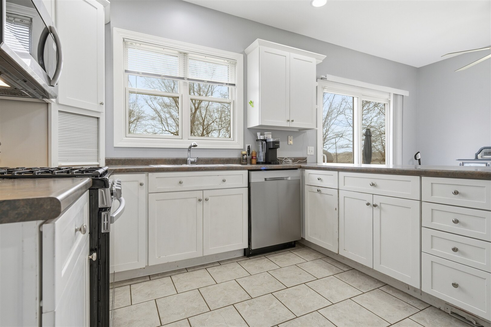 9821 Gabriel Drive, Bloomington, IL 61705