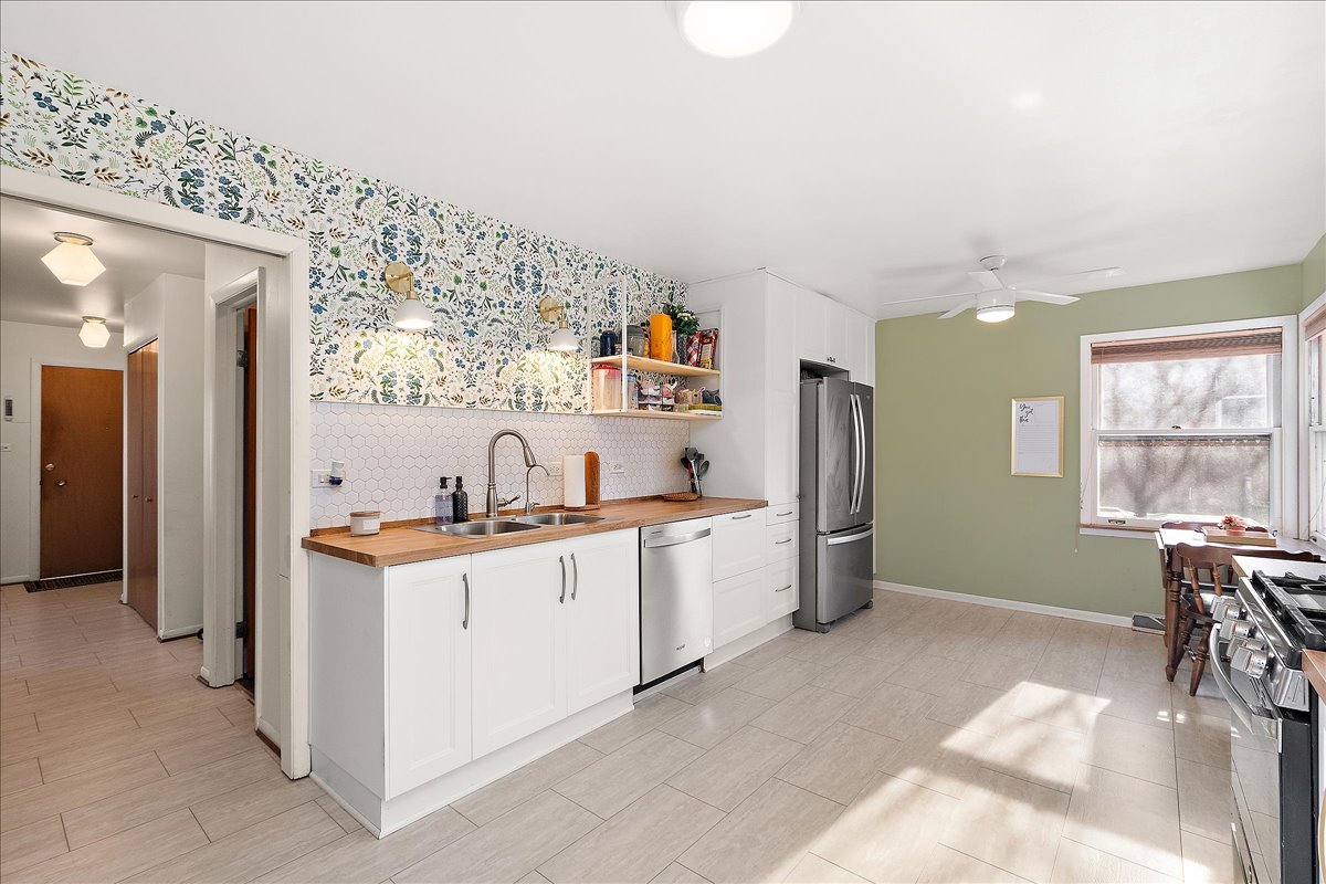 18522 Dixie Highway, Homewood, IL 60430