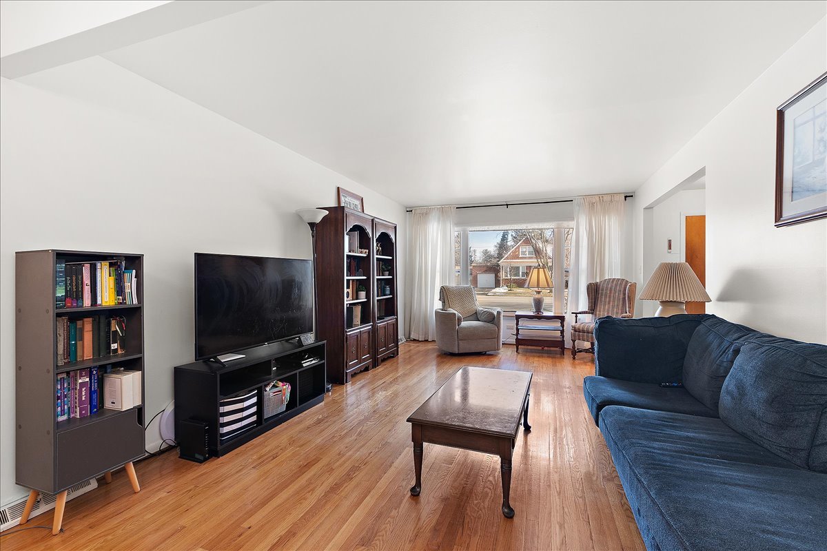 18522 Dixie Highway, Homewood, IL 60430