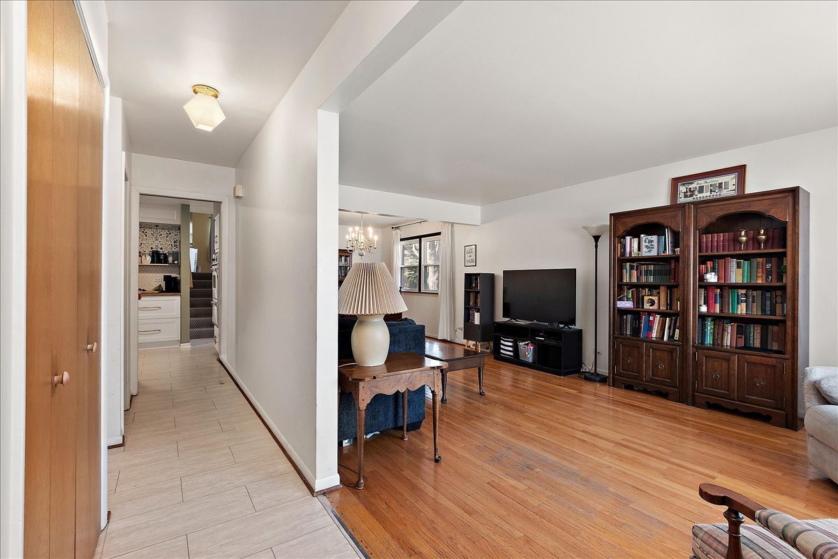 18522 Dixie Highway, Homewood, IL 60430