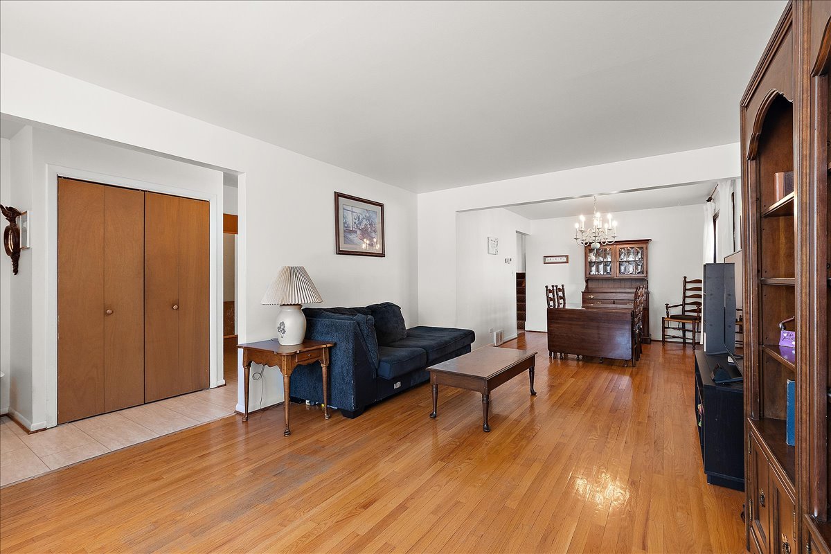 18522 Dixie Highway, Homewood, IL 60430