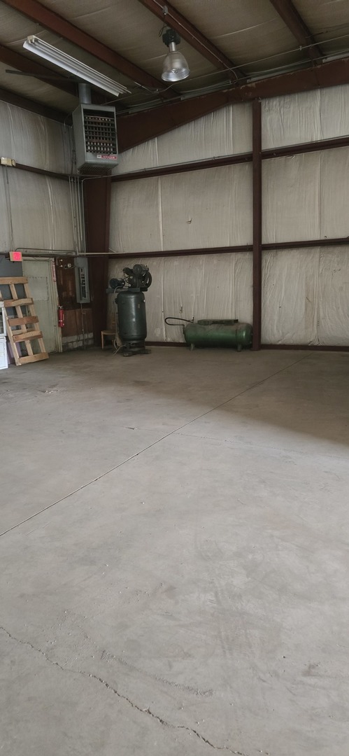 11475 Commercial Street #5, Richmond, IL 60071