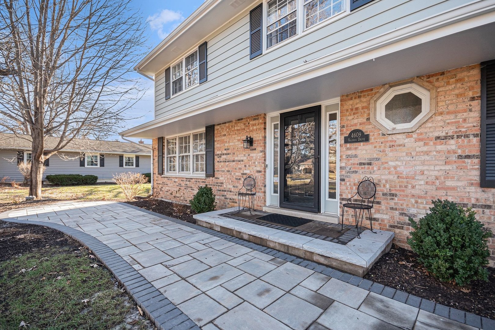 4609 Valerie Drive, Crystal Lake, IL 60014