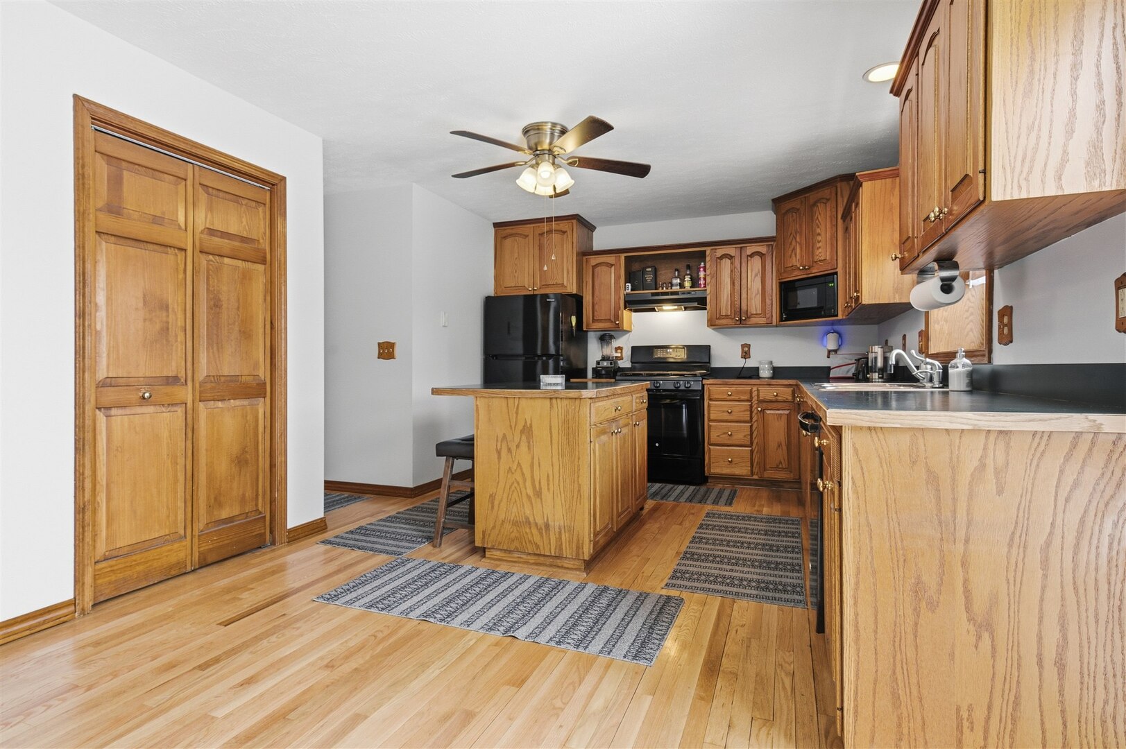 59 Bandecon Way, Bloomington, IL 61704