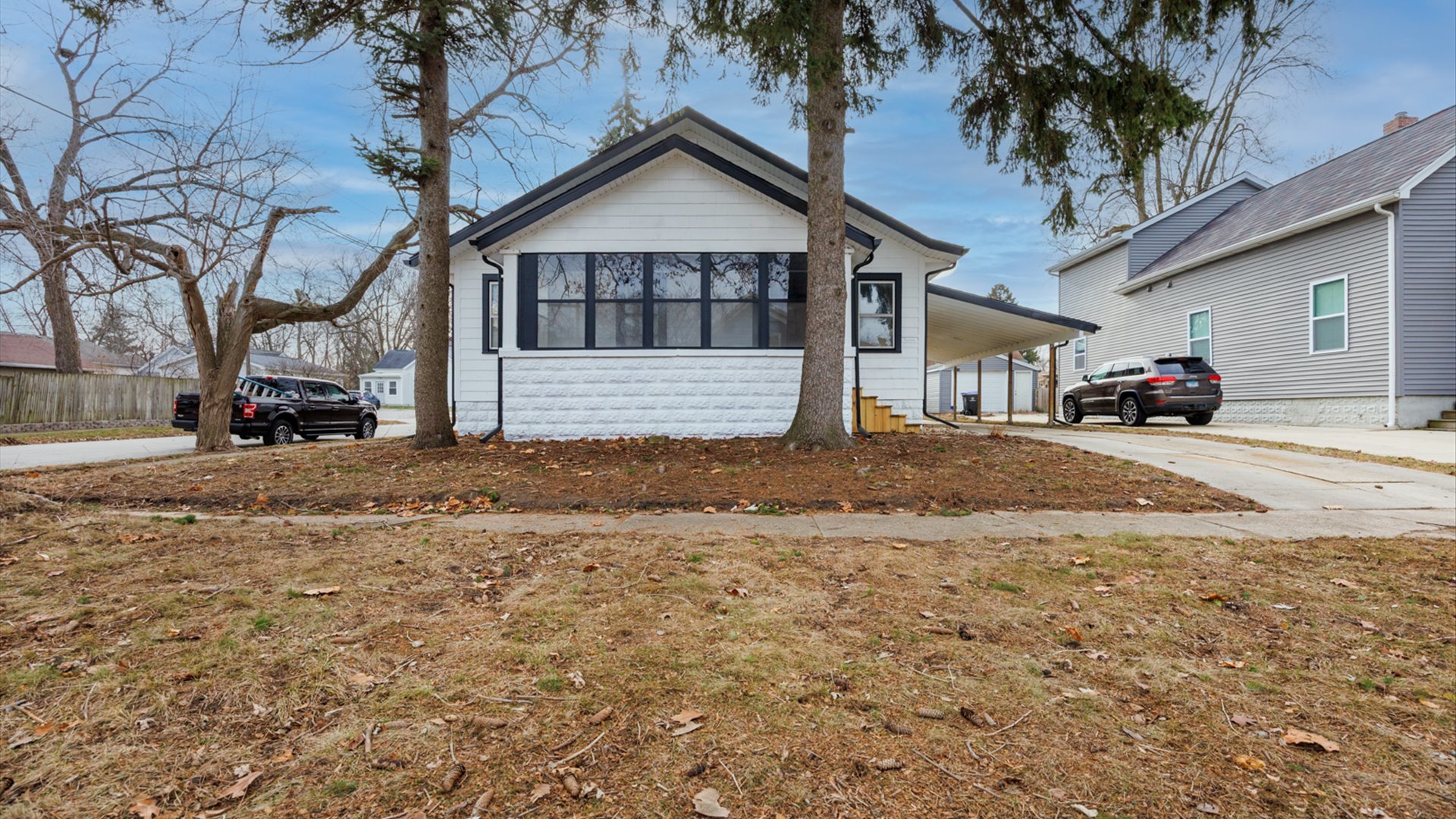 611 E Olive Street, Bloomington, IL 61701